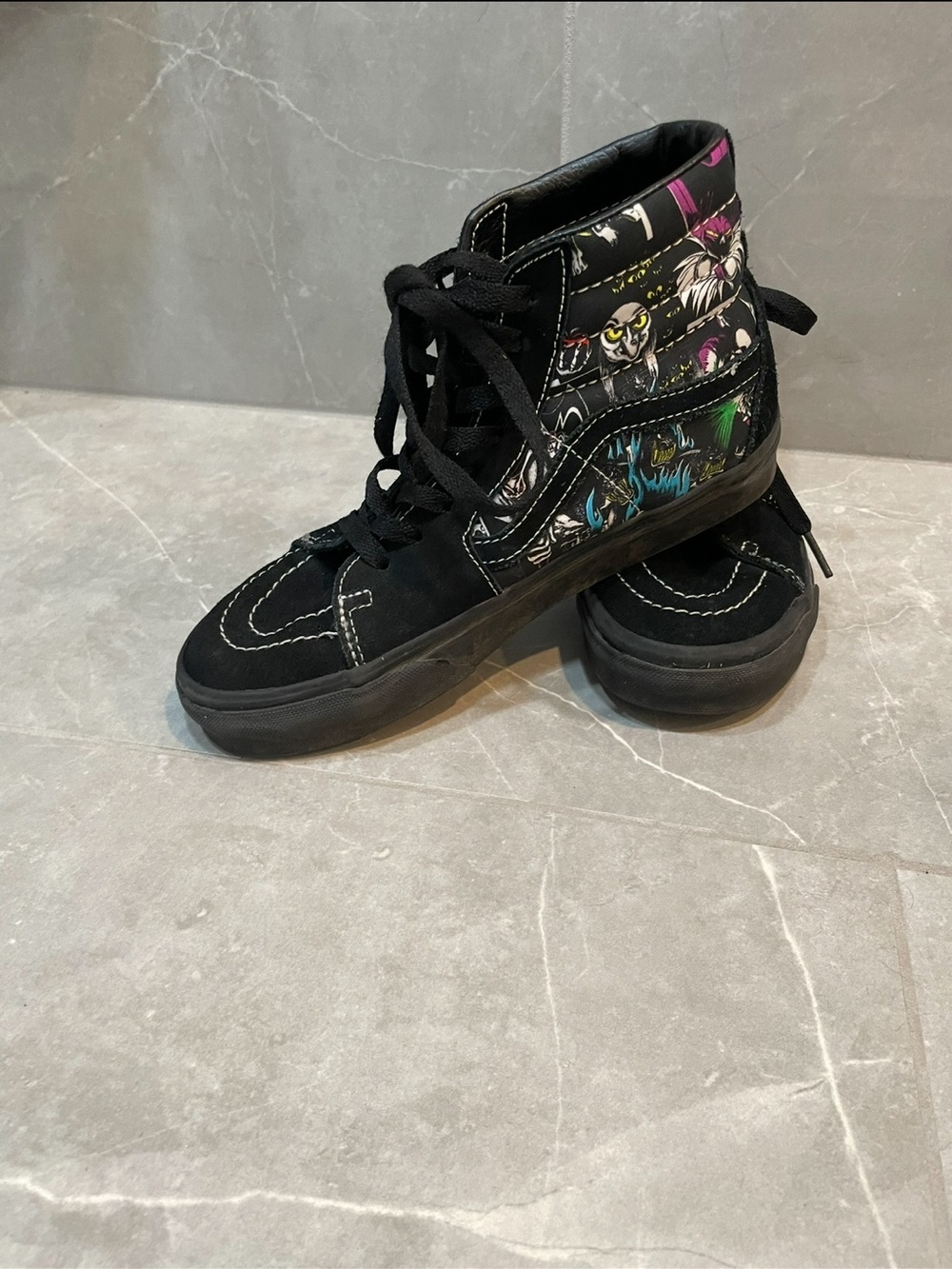 VANS x Disney Villains Sk8-Hi  Black Multicolor High Top Sneakers Size 6.5